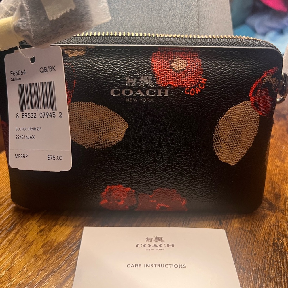 Coach Black and Red Floral wallet/wristlet - Picture 2 of 10